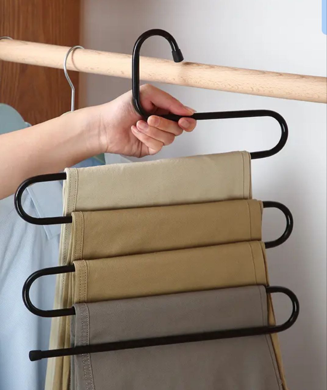 Multi-Tier S-Shaped Space-Saving Hanger